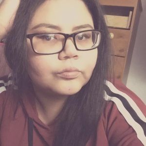 Meet your Posher, Alyssa